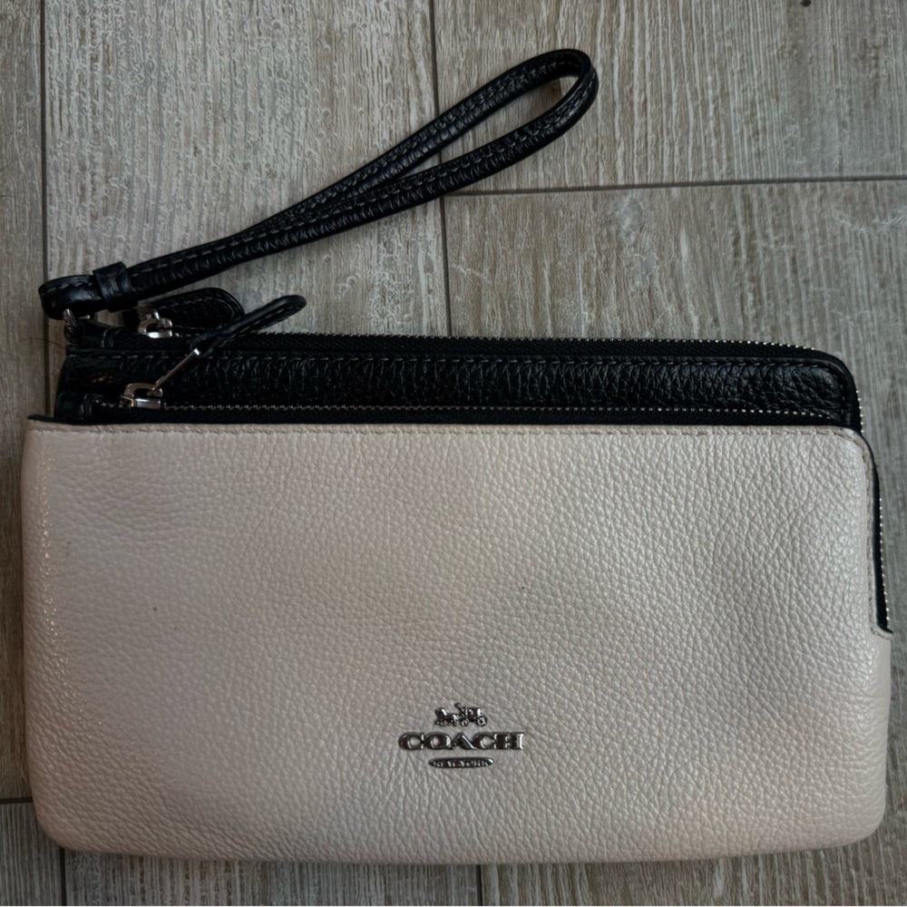 Coach Black and Cream Leather Wristlet
